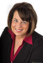 Real Estate Agent Renee Zugschwert